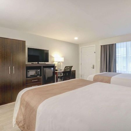 Quality Inn & Suites Lincoln Eksteriør billede