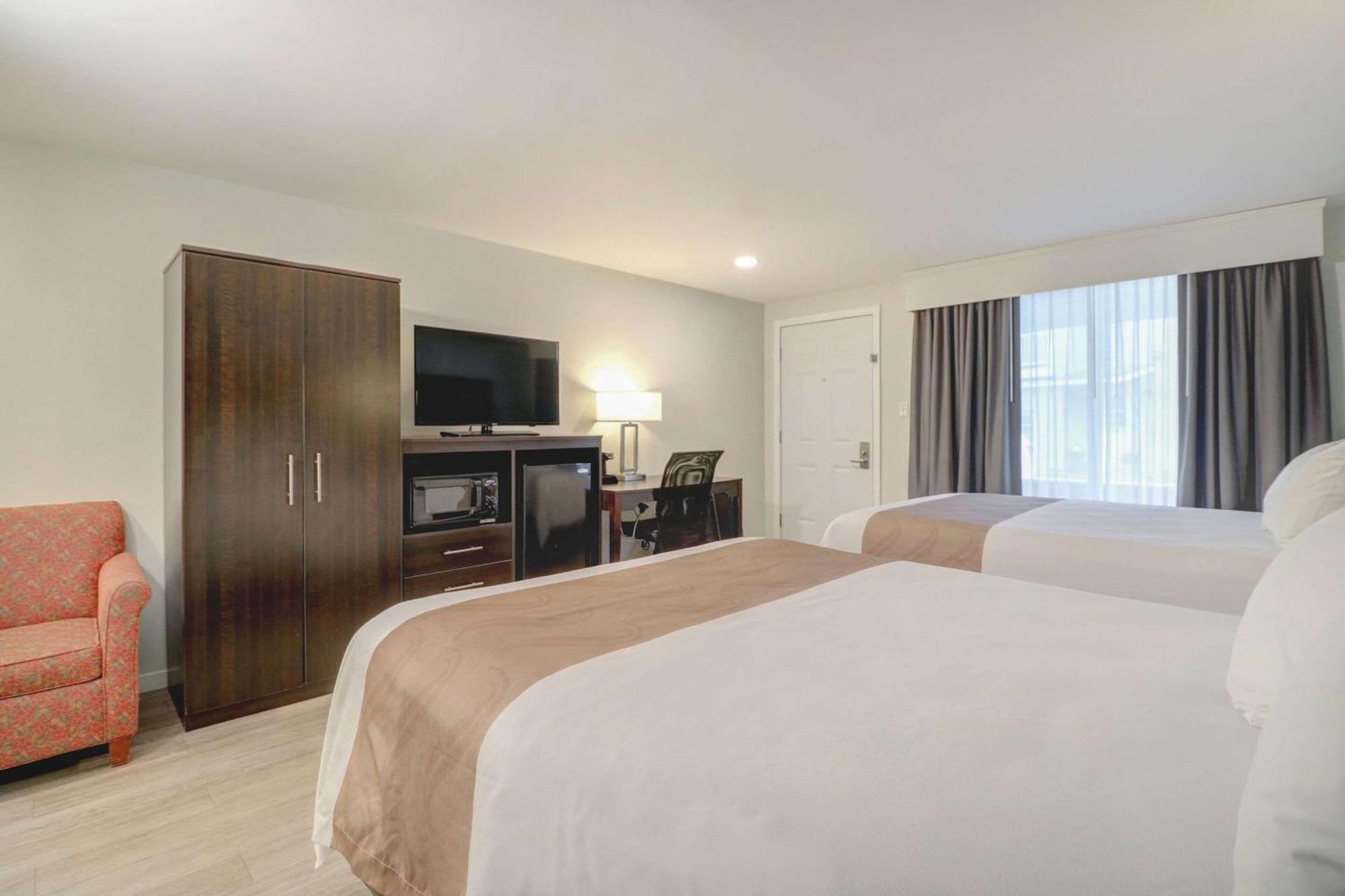 Quality Inn & Suites Lincoln Eksteriør billede